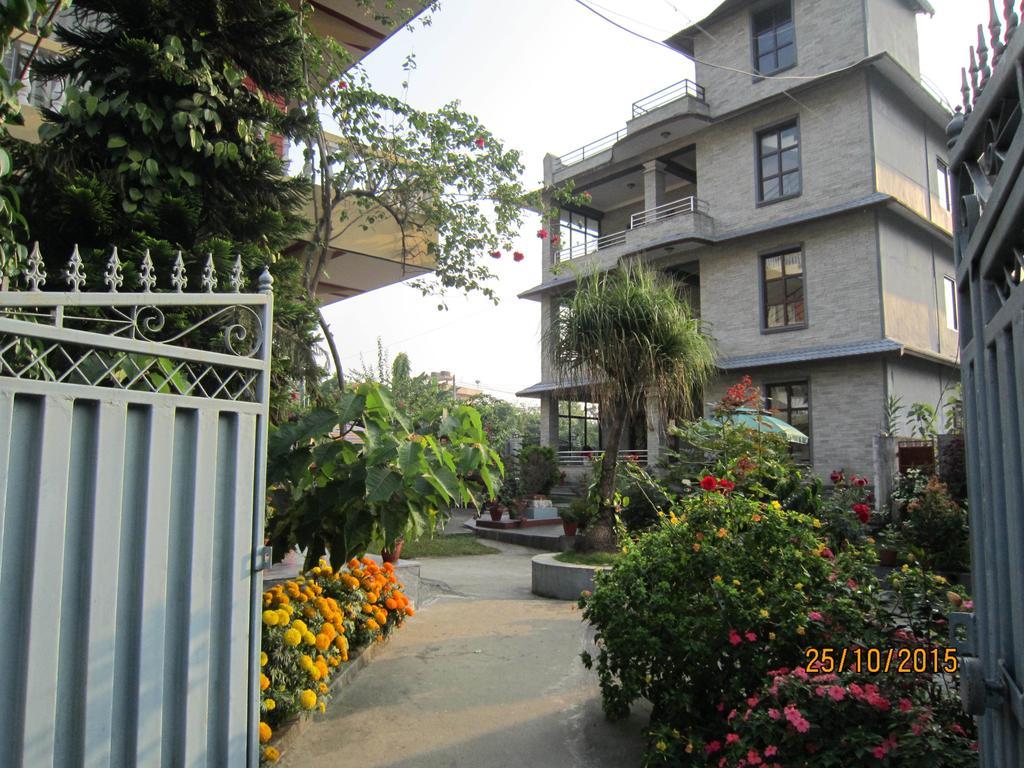 New Annapurna Guest House Pokhara Exterior photo